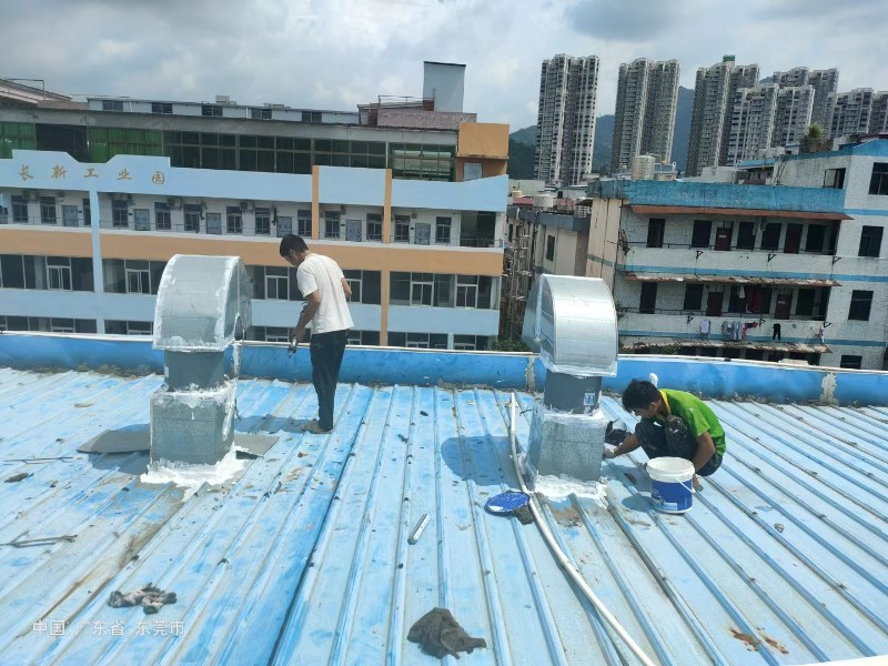 松柏镇钢结构屋面涂料维修方法